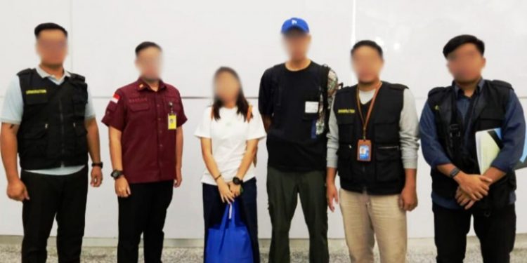 Salahgunakan Izin Tinggal, Dua WNA asal China Dideportasi Imigrasi Singaraja