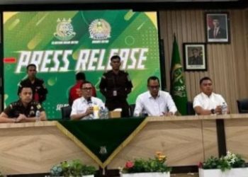 Kejari dan Imigrasi Batam Tangkap Buronan Penggelapan Uang Calon PMI di Bali