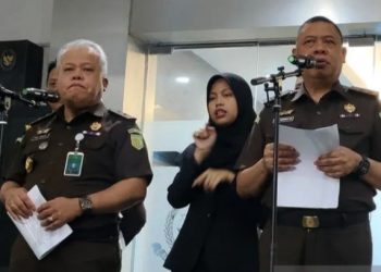7 Orang Ditetapkan Tersangka Kasus Dugaan Korupsi Tata Kelola Minyak Mentah